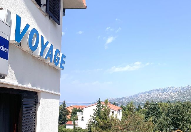 Pokój w Starigrad - Pokój w Starigrad-Paklenica z taras, Klimatyzacja, WIFI (627-6) Pokój w Starigrad - Pokój w Starigrad-Paklenica z taras, Klimatyzacja, WIFI (627-6)