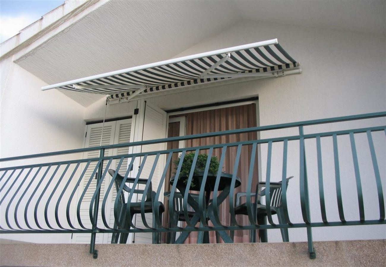 Apartament w Vodice - Apartament w Vodice z Widok na morze, balkon, Klimatyzacja, WIFI (612-1)