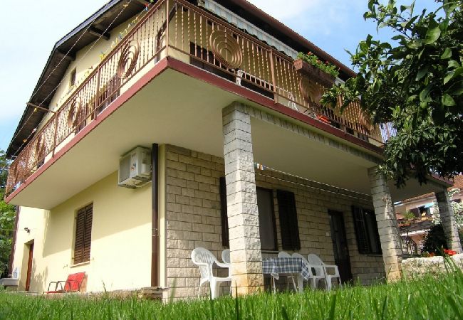 Apartament w Novigrad - Apartament w Novigrad z taras, Klimatyzacja, WIFI, Pralka (3663-1) Apartament w Novigrad - Apartament w Novigrad z taras, Klimatyzacja, WIFI, Pralka (3663-1)