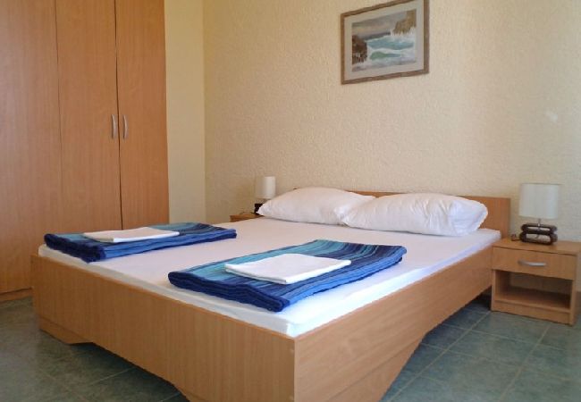 Apartament w Rab - Apartament w Barbat z taras, Klimatyzacja, WIFI (3664-1) Apartament w Rab - Apartament w Barbat z taras, Klimatyzacja, WIFI (3664-1)