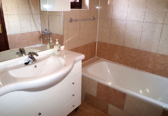 Apartament w Rab - Apartament w Barbat z taras, Klimatyzacja, WIFI (3664-1) Apartament w Rab - Apartament w Barbat z taras, Klimatyzacja, WIFI (3664-1)