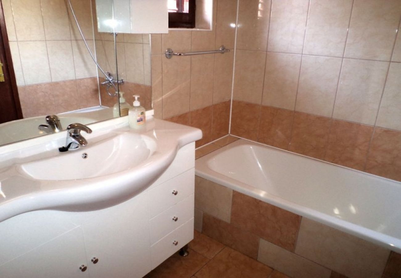 Apartament w Rab - Apartament w Barbat z taras, Klimatyzacja, WIFI (3664-1)