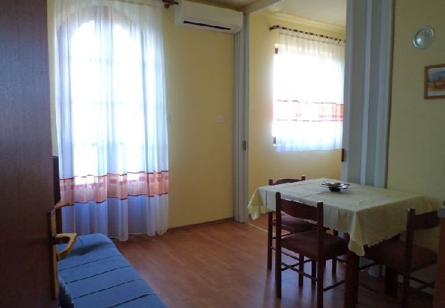 Apartament w Rab - Apartament w Barbat z Widok na morze, balkon, Klimatyzacja, WIFI (3664-3) Apartament w Rab - Apartament w Barbat z Widok na morze, balkon, Klimatyzacja, WIFI (3664-3)