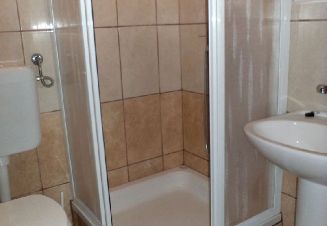 Apartament w Rab - Apartament w Barbat z Widok na morze, balkon, Klimatyzacja, WIFI (3664-4) Apartament w Rab - Apartament w Barbat z Widok na morze, balkon, Klimatyzacja, WIFI (3664-4)