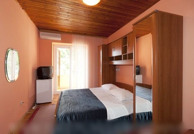 Apartament w Tucepi - Apartament w Tučepi z Widok na morze, balkon, Klimatyzacja, WIFI (3674-1) Apartament w Tucepi - Apartament w Tučepi z Widok na morze, balkon, Klimatyzacja, WIFI (3674-1)