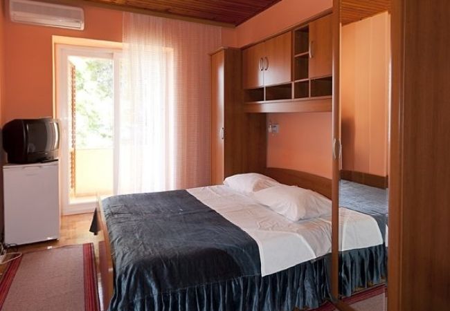 Apartament w Tucepi - Apartament w Tučepi z Widok na morze, balkon, Klimatyzacja, WIFI (3674-1) Apartament w Tucepi - Apartament w Tučepi z Widok na morze, balkon, Klimatyzacja, WIFI (3674-1)