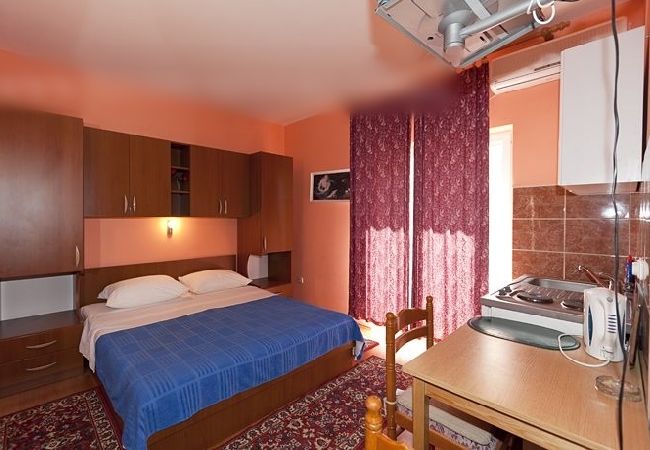 Studio w Tucepi - Apartament Studio w Tučepi z balkon, Klimatyzacja, WIFI (3674-3) Studio w Tucepi - Apartament Studio w Tučepi z balkon, Klimatyzacja, WIFI (3674-3)