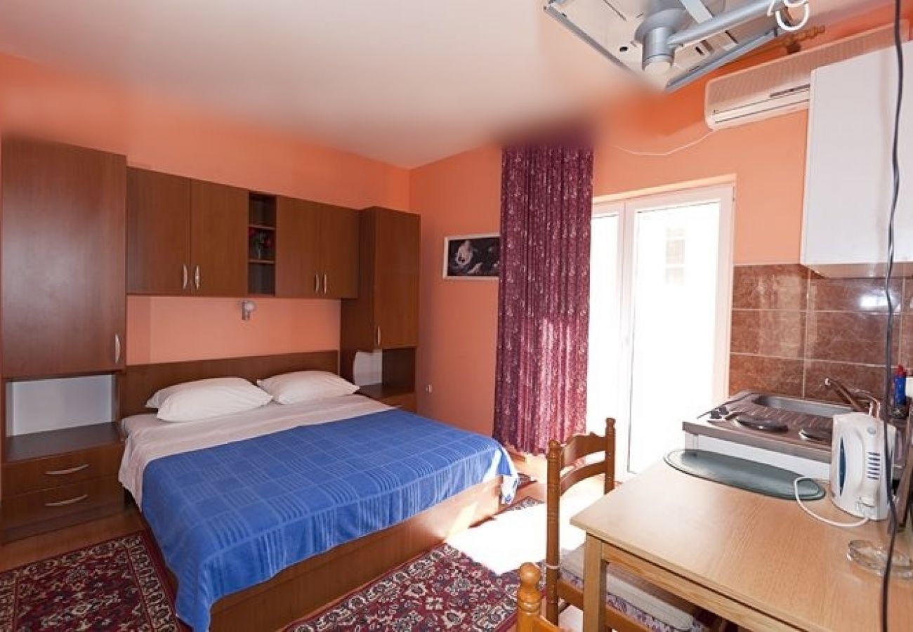 Studio w Tucepi - Apartament Studio w Tučepi z Widok na morze, balkon, Klimatyzacja, WIFI (3674-3)