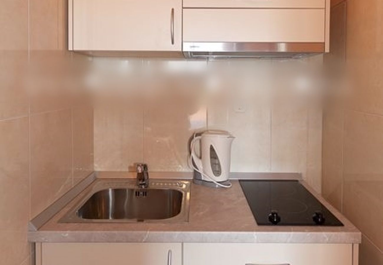 Studio w Tucepi - Apartament Studio w Tučepi z Widok na morze, balkon, Klimatyzacja, WIFI (3674-4)