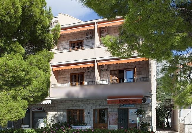 Apartament w Tucepi - Apartament w Tučepi z Widok na morze, balkon, Klimatyzacja, WIFI (3674-5) Apartament w Tucepi - Apartament w Tučepi z Widok na morze, balkon, Klimatyzacja, WIFI (3674-5)