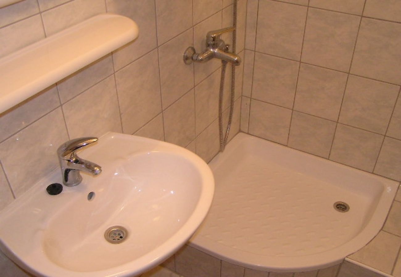 Apartament w Podaca - Apartament w Podaca z Widok na morze, taras, WIFI (3676-1)