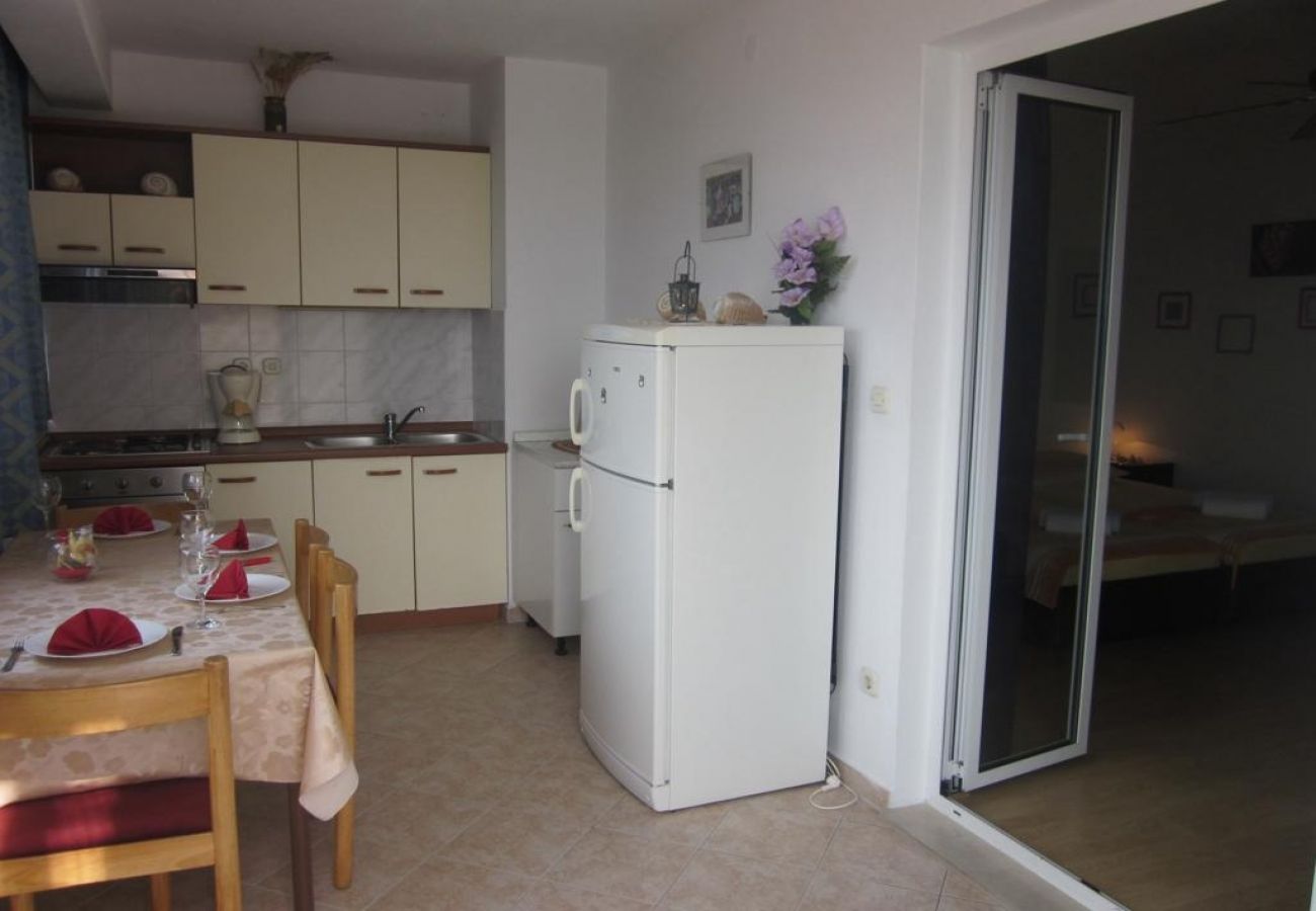 Apartament w Hvar - Apartament w Hvar z Widok na morze, taras, Klimatyzacja, WIFI (3666-2)