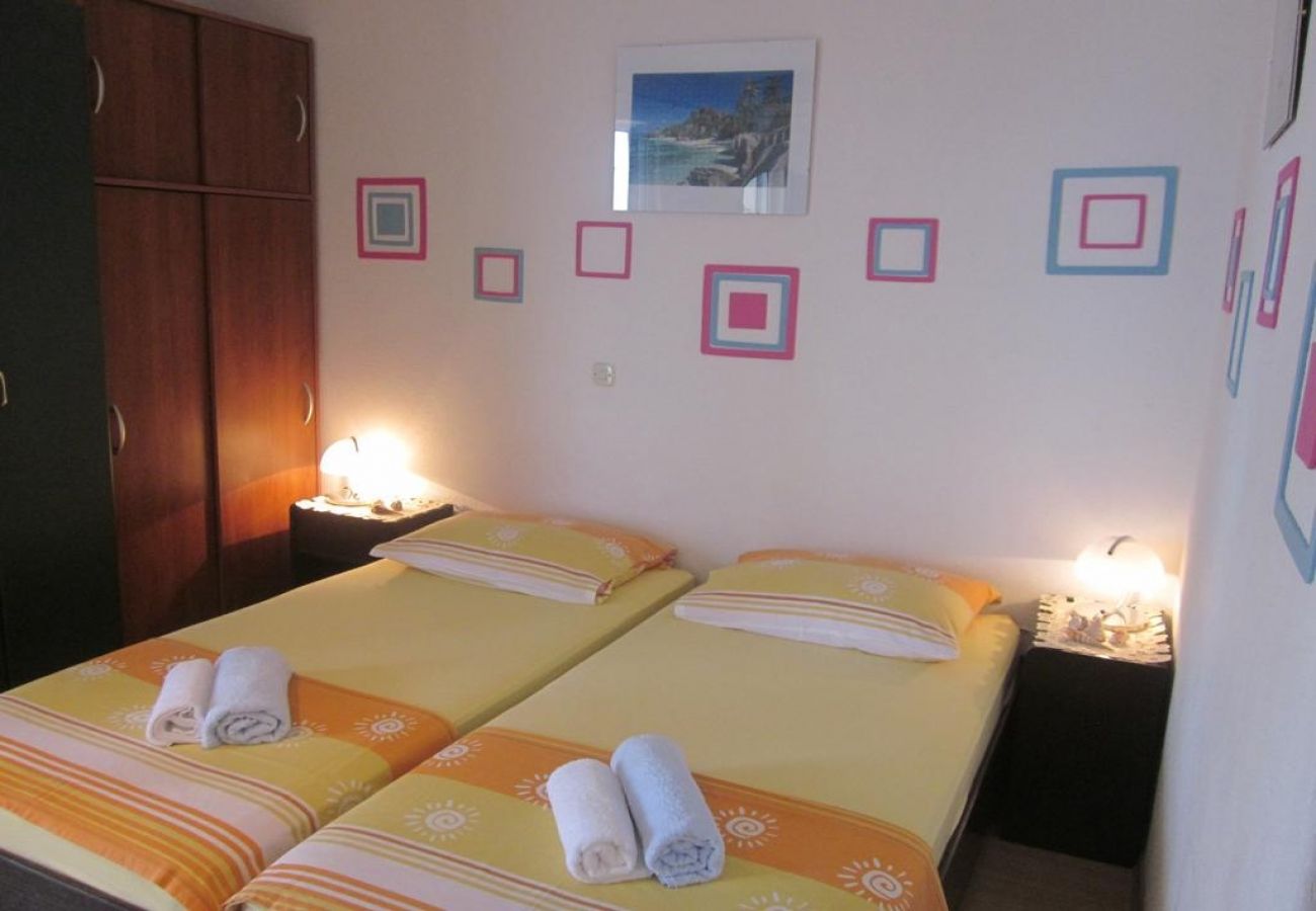 Apartament w Hvar - Apartament w Hvar z Widok na morze, taras, Klimatyzacja, WIFI (3666-2)