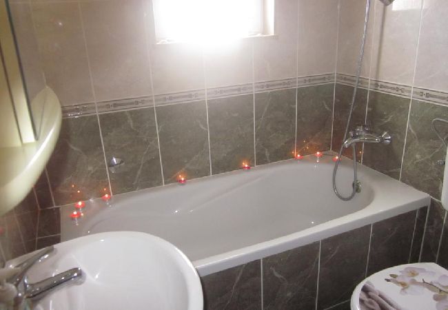 Apartament w Hvar - Apartament w Hvar z Widok na morze, taras, Klimatyzacja, WIFI (3666-4) Apartament w Hvar - Apartament w Hvar z Widok na morze, taras, Klimatyzacja, WIFI (3666-4)