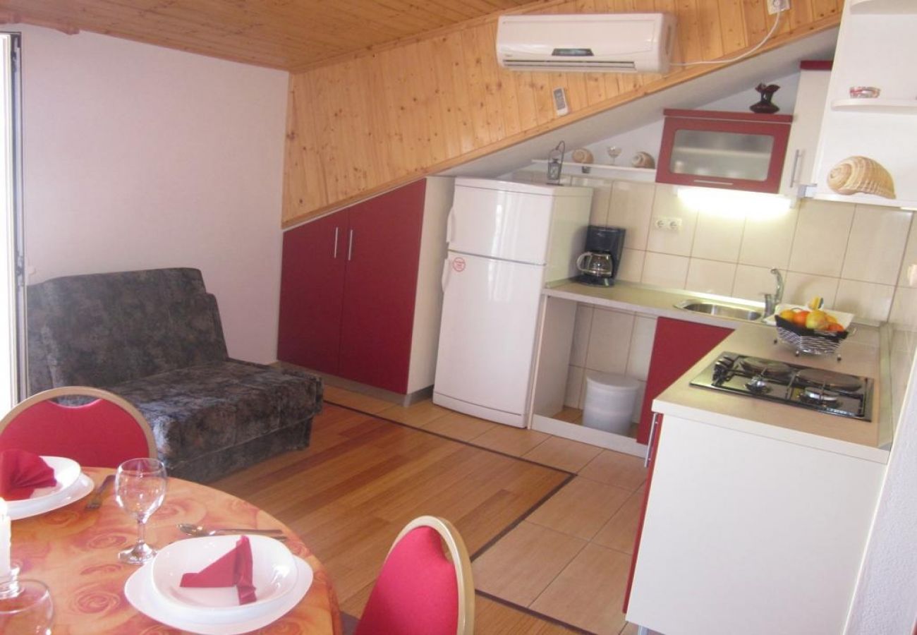 Apartament w Hvar - Apartament w Hvar z Widok na morze, taras, Klimatyzacja, WIFI (3666-4)