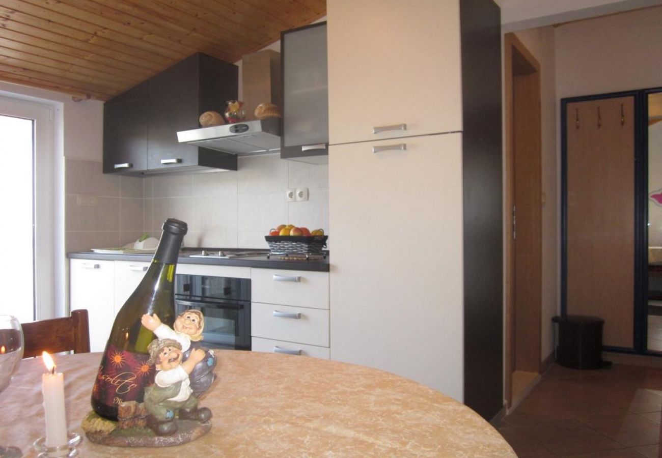 Apartament w Hvar - Apartament w Hvar z Widok na morze, taras, Klimatyzacja, WIFI (3666-5)