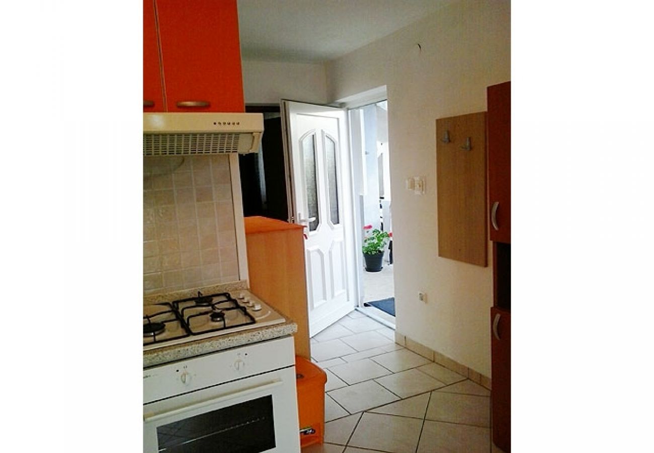 Apartament w Novi Vinodolski - Apartament w Novi Vinodolski z Widok na morze, balkon, Klimatyzacja, WIFI (3667-1)