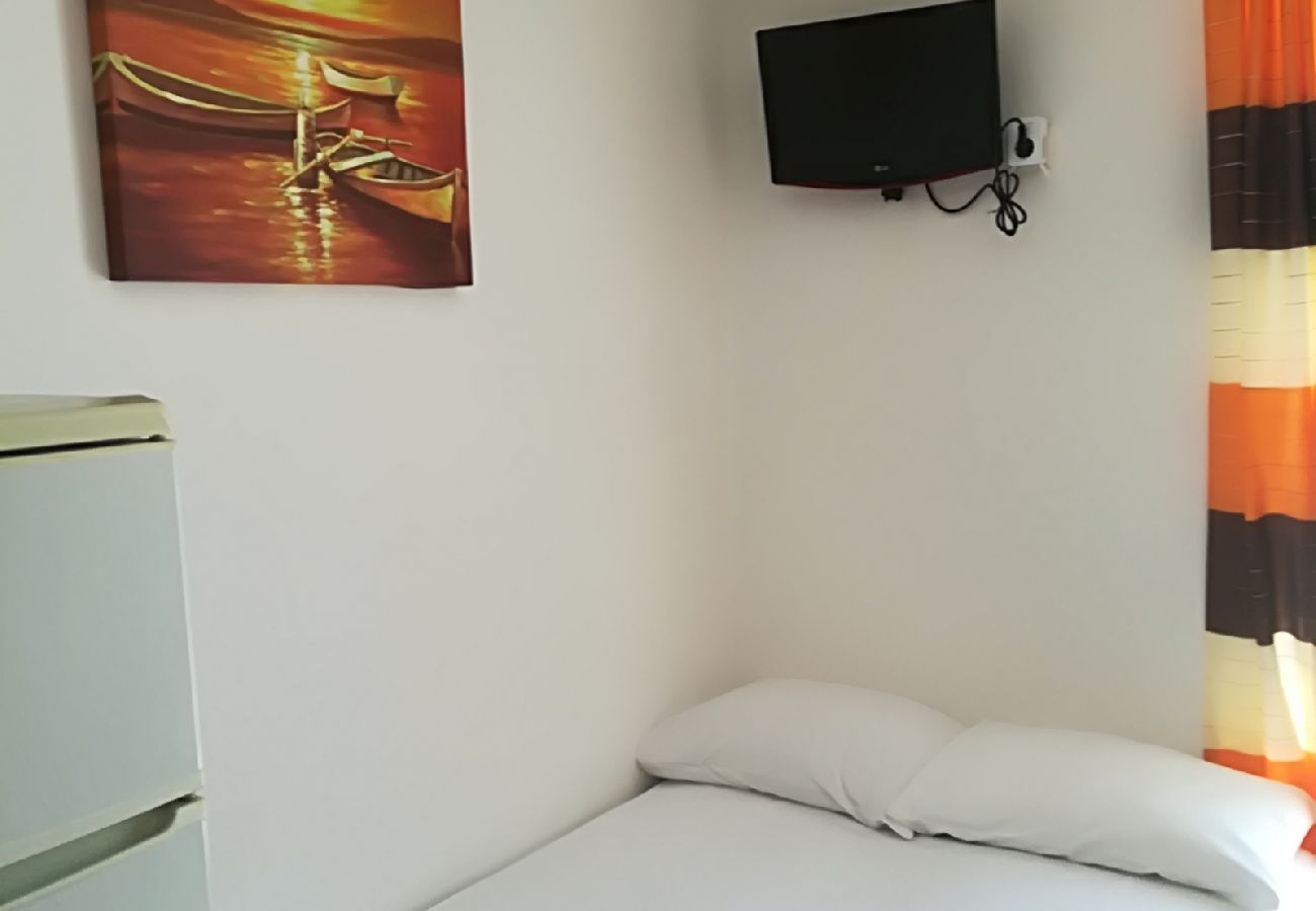 Apartament w Novi Vinodolski - Apartament w Novi Vinodolski z Widok na morze, balkon, Klimatyzacja, WIFI (3667-1)