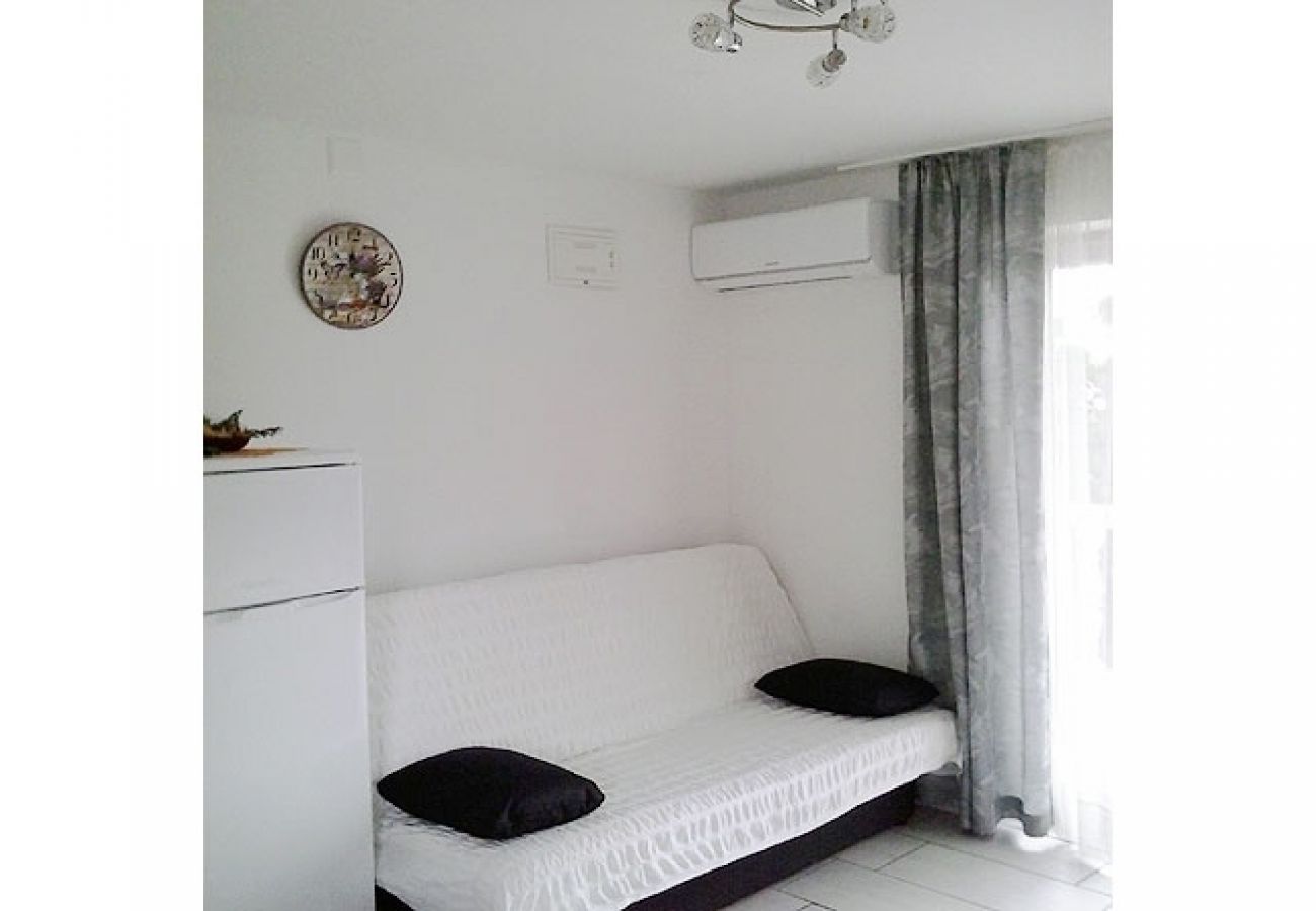 Apartament w Novi Vinodolski - Apartament w Novi Vinodolski z Widok na morze, balkon, Klimatyzacja, WIFI (3667-3)