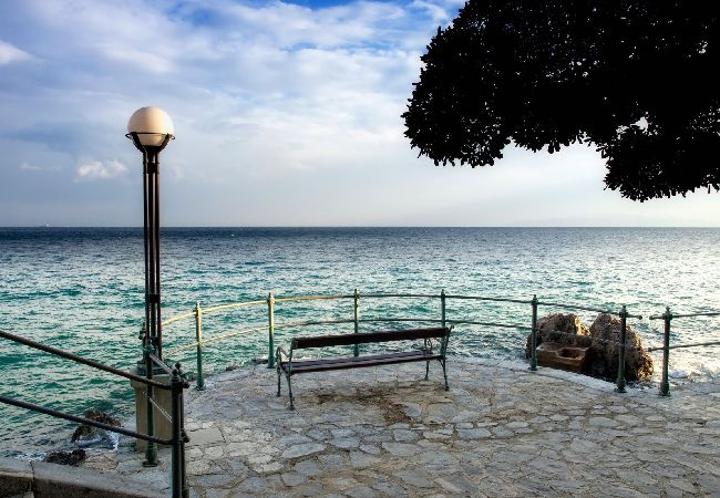 Apartament w Ika - Apartament w Ika z Widok na morze, taras, Klimatyzacja, WIFI (3699-1) Apartament w Ika - Apartament w Ika z Widok na morze, taras, Klimatyzacja, WIFI (3699-1)