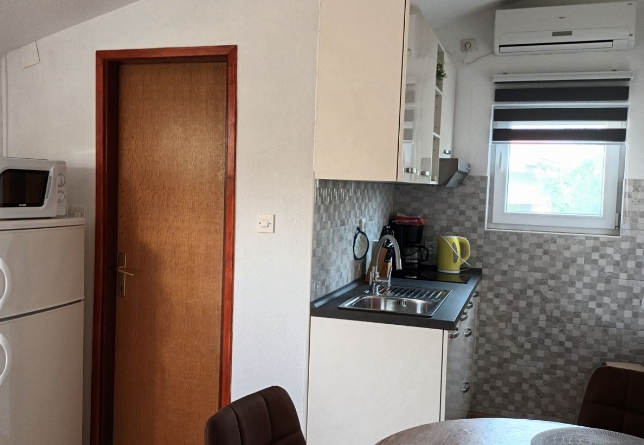 Apartament w Nin - Apartament w Nin z taras, Klimatyzacja, WIFI (3722-2)