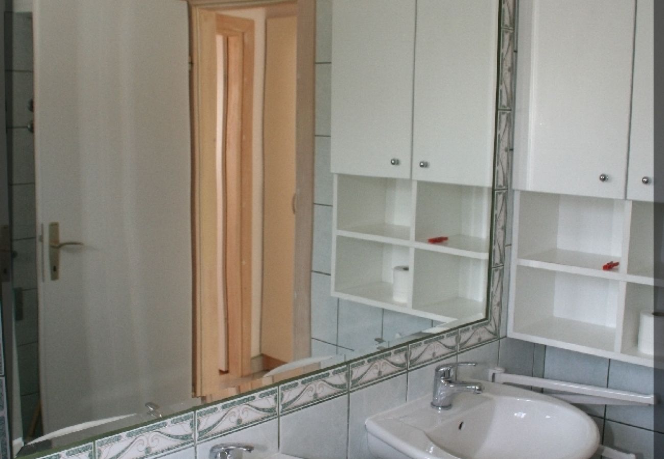 Apartament w Bol - Apartament w Bol z Widok na morze, taras, Klimatyzacja, WIFI (3739-1)