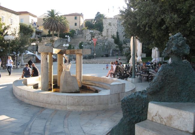 Apartament w Rab - Apartament w Rab z Widok na morze, balkon, WIFI, Pralka (3728-1) Apartament w Rab - Apartament w Rab z Widok na morze, balkon, WIFI, Pralka (3728-1)