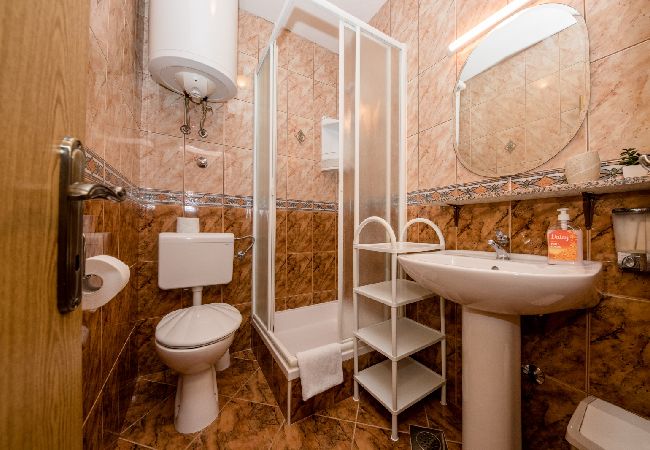 Apartament w Mundanije - Apartament w Mundanije z Widok na morze, taras, Klimatyzacja, WIFI (3748-1) Apartament w Mundanije - Apartament w Mundanije z Widok na morze, taras, Klimatyzacja, WIFI (3748-1)