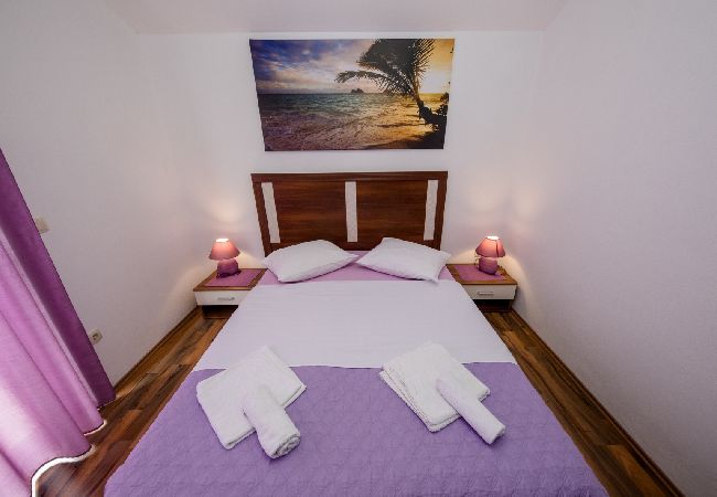 Apartament w Mundanije - Apartament w Mundanije z Widok na morze, taras, Klimatyzacja, WIFI (3748-2) Apartament w Mundanije - Apartament w Mundanije z Widok na morze, taras, Klimatyzacja, WIFI (3748-2)