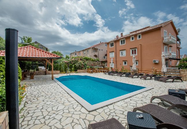 Apartament w Mundanije - Apartament w Mundanije z Widok na morze, taras, Klimatyzacja, WIFI (3748-2) Apartament w Mundanije - Apartament w Mundanije z Widok na morze, taras, Klimatyzacja, WIFI (3748-2)