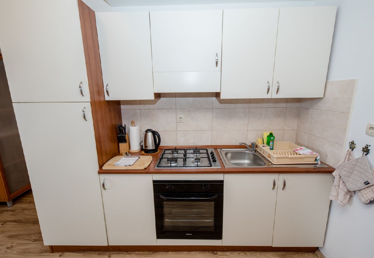 Apartament w Mundanije - Apartament w Mundanije z Widok na morze, taras, Klimatyzacja, WIFI (3748-3)