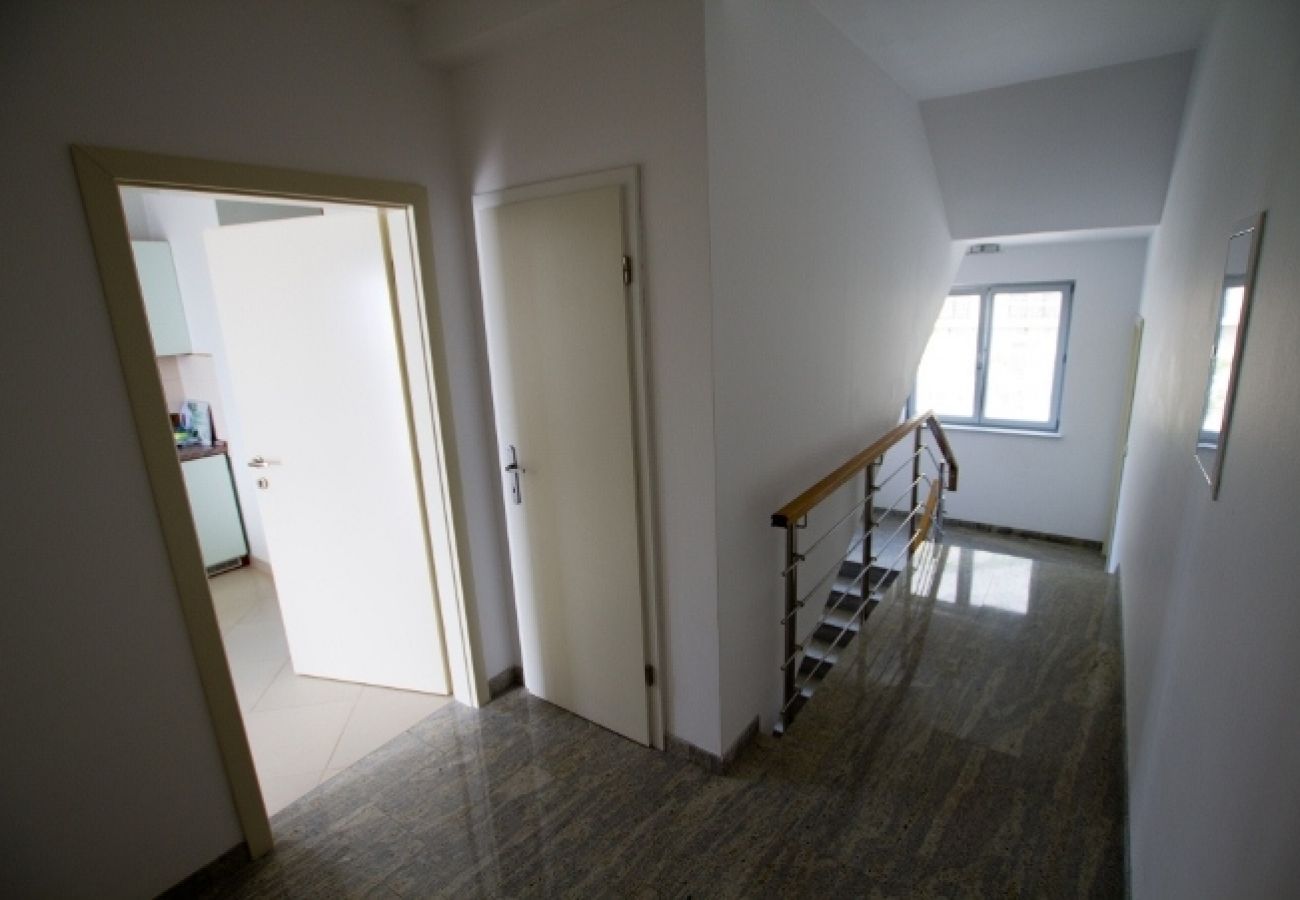 Apartament w Baška Voda - Apartament w Baška Voda z Widok na morze, balkon, Klimatyzacja, WIFI (3785-1)