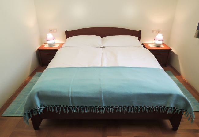 Apartament w Baška Voda - Apartament w Baška Voda z Widok na morze, taras, Klimatyzacja, WIFI (3785-2) Apartament w Baška Voda - Apartament w Baška Voda z Widok na morze, taras, Klimatyzacja, WIFI (3785-2)