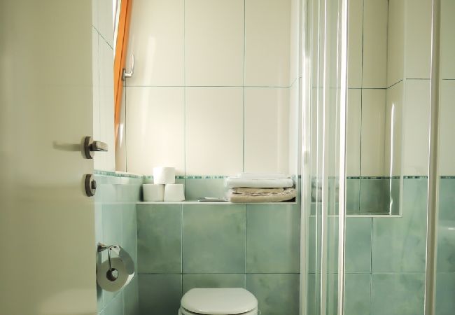 Apartament w Baška Voda - Apartament w Baška Voda z Widok na morze, taras, Klimatyzacja, WIFI (3785-2) Apartament w Baška Voda - Apartament w Baška Voda z Widok na morze, taras, Klimatyzacja, WIFI (3785-2)