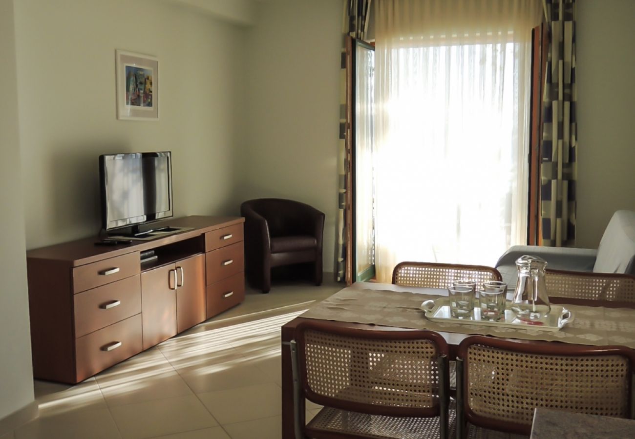 Apartament w Baška Voda - Apartament w Baška Voda z Widok na morze, taras, Klimatyzacja, WIFI (3785-2)