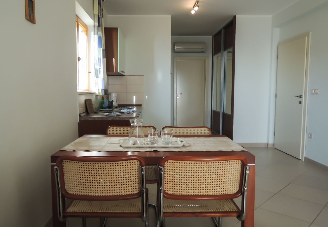 Apartament w Baška Voda - Apartament w Baška Voda z Widok na morze, taras, Klimatyzacja, WIFI (3785-2)