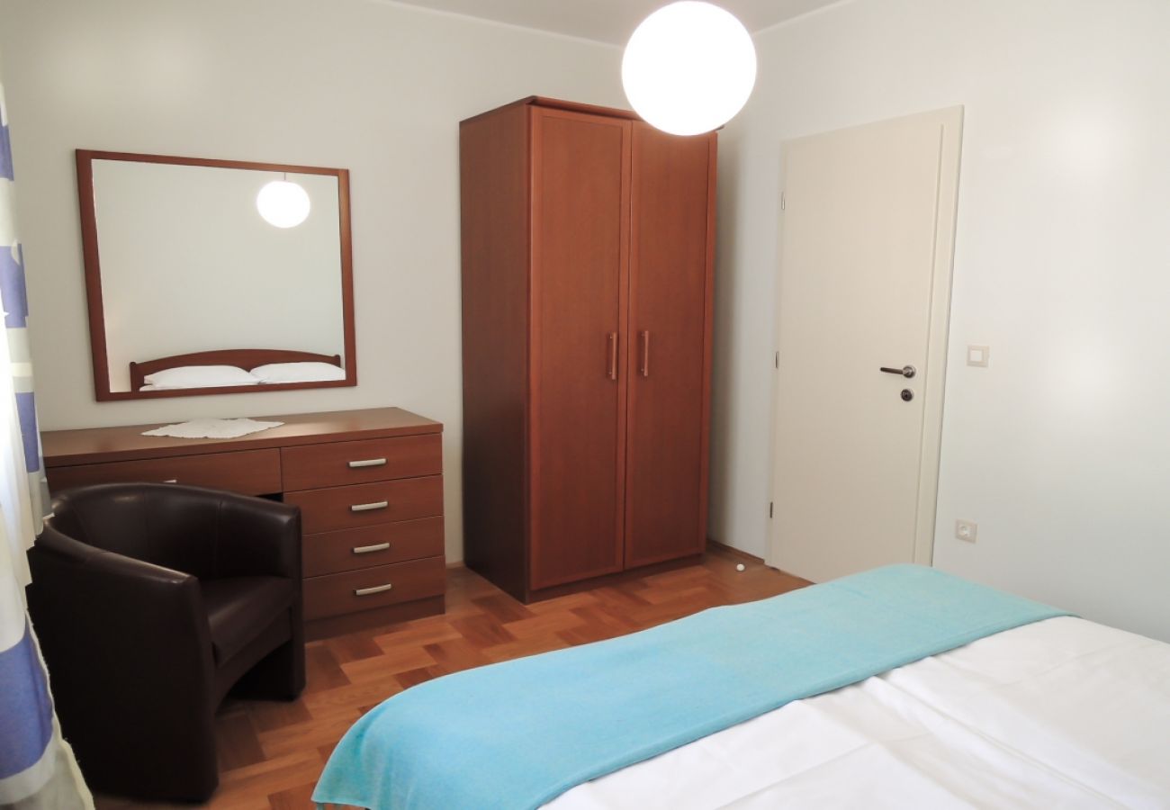 Apartament w Baška Voda - Apartament w Baška Voda z Widok na morze, taras, Klimatyzacja, WIFI (3785-2)
