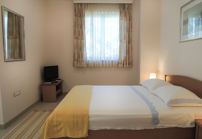 Studio w Baška Voda - Apartament Studio w Baška Voda z balkon, Klimatyzacja, WIFI, Pralka (3785-3) Studio w Baška Voda - Apartament Studio w Baška Voda z balkon, Klimatyzacja, WIFI, Pralka (3785-3)