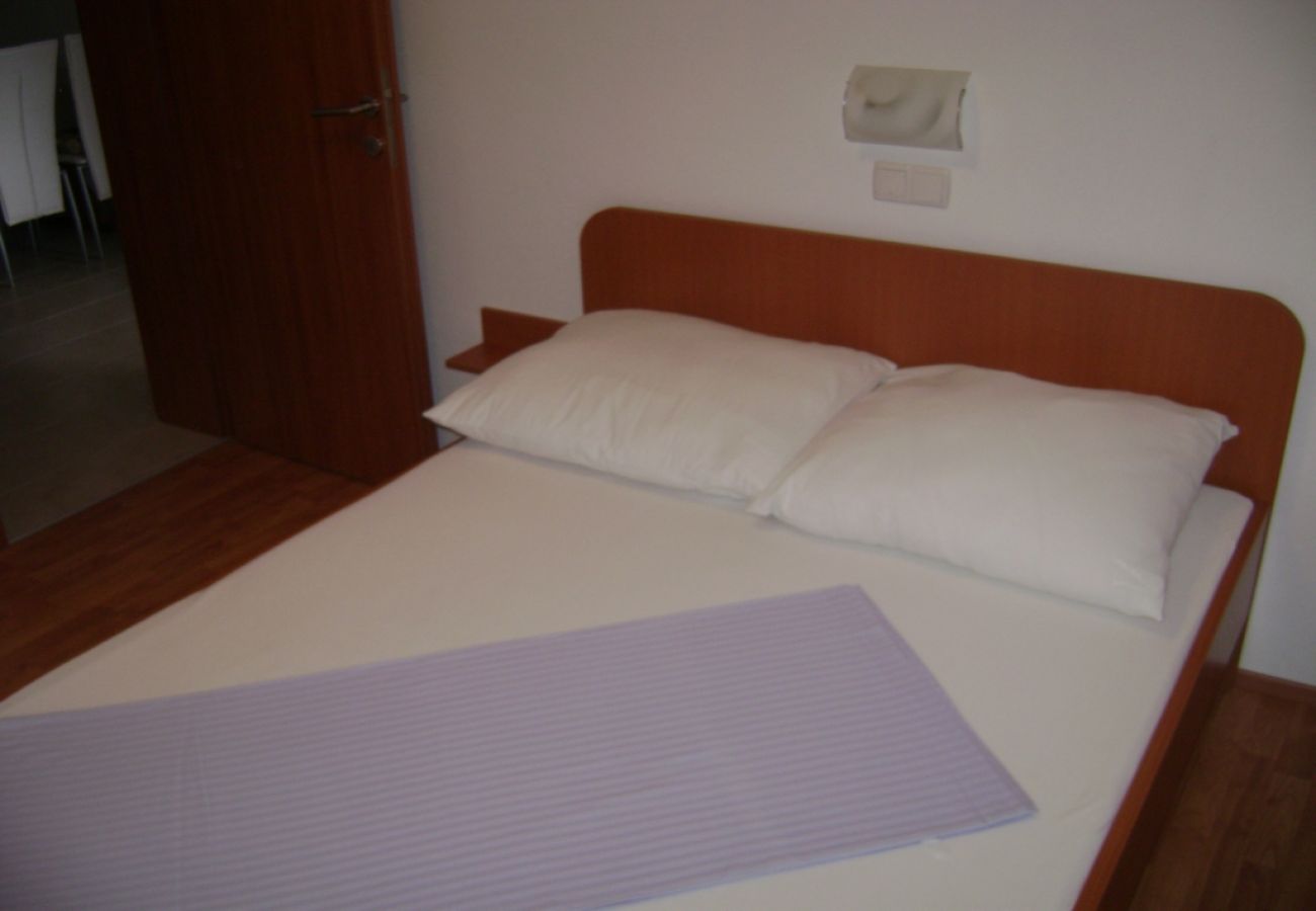 Apartament w Lopar - Apartament w Lopar z taras, Klimatyzacja, WIFI (568-4)