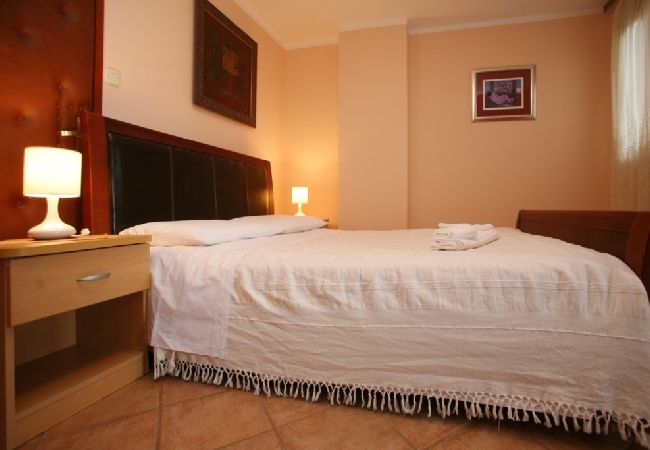 Apartament w Porec - Apartament w Poreč z balkon, Klimatyzacja, WIFI (3794-5) Apartament w Porec - Apartament w Poreč z balkon, Klimatyzacja, WIFI (3794-5)