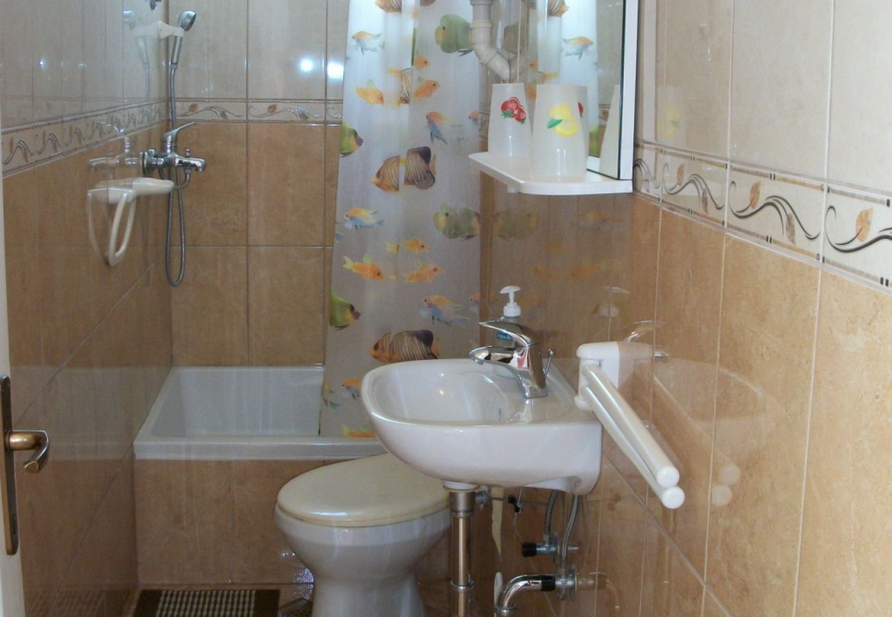 Apartament w Banjol - Apartament w Banjol z Widok na morze, taras, Klimatyzacja, WIFI (3803-1)