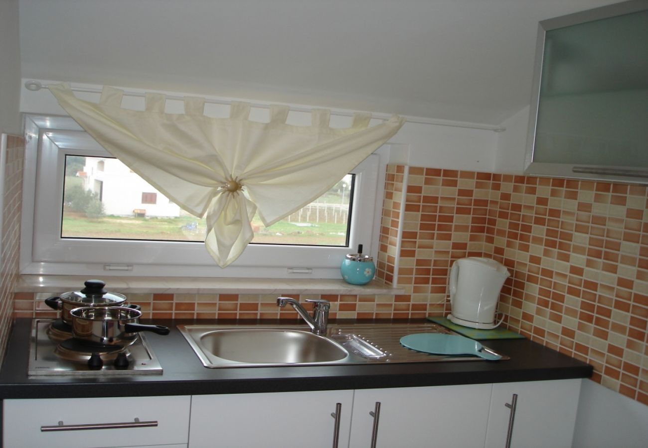 Apartament w Nin - Apartament w Zaton (Zadar) z balkon, Klimatyzacja, WIFI, Pralka (3796-2)