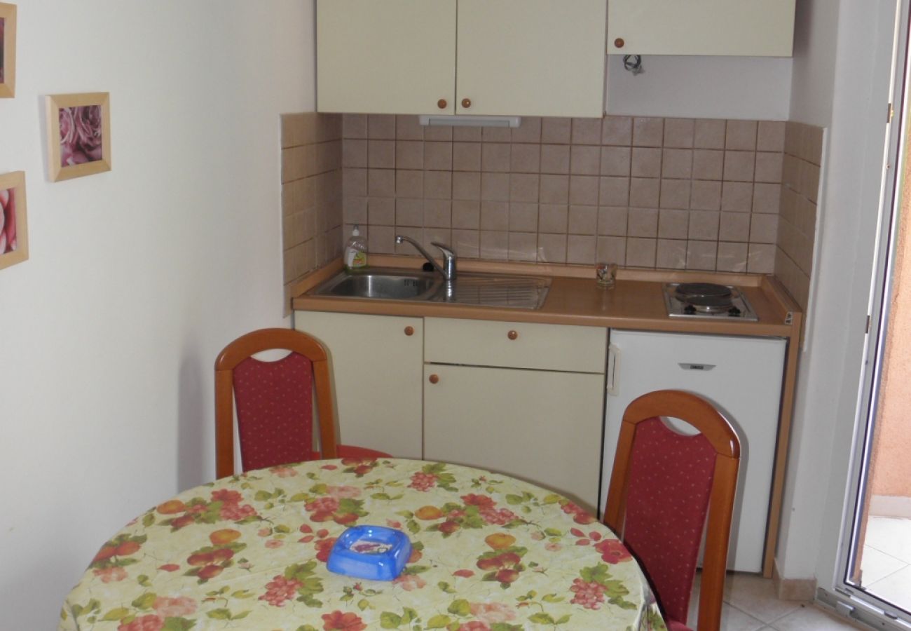 Apartament w Podgora - Apartament w Podgora z Widok na morze, taras, Klimatyzacja, WIFI (3812-3)