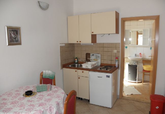 Apartament w Podgora - Apartament w Podgora z Widok na morze, taras, Klimatyzacja, WIFI (3812-5) Apartament w Podgora - Apartament w Podgora z Widok na morze, taras, Klimatyzacja, WIFI (3812-5)