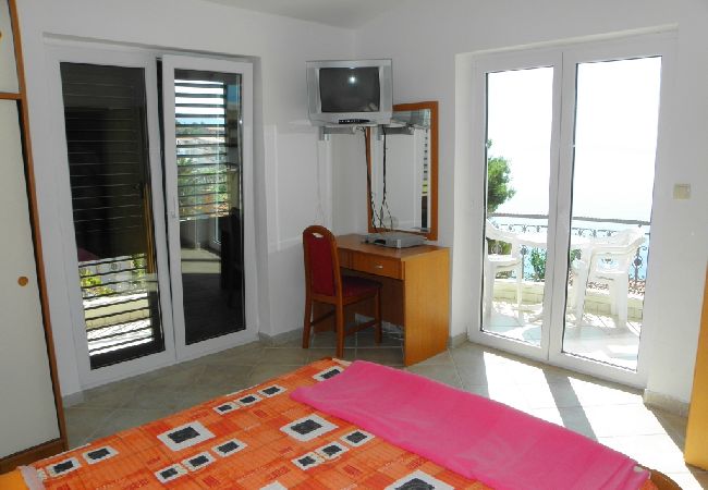 Apartament w Podgora - Apartament w Podgora z Widok na morze, taras, Klimatyzacja, WIFI (3812-5) Apartament w Podgora - Apartament w Podgora z Widok na morze, taras, Klimatyzacja, WIFI (3812-5)