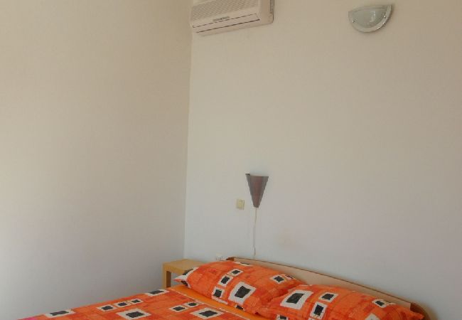 Apartament w Podgora - Apartament w Podgora z Widok na morze, taras, Klimatyzacja, WIFI (3812-5) Apartament w Podgora - Apartament w Podgora z Widok na morze, taras, Klimatyzacja, WIFI (3812-5)