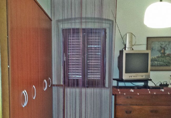 Apartament w Zlarin - Apartament w Zlarin z balkon, WIFI, Pralka (3813-2) Apartament w Zlarin - Apartament w Zlarin z balkon, WIFI, Pralka (3813-2)