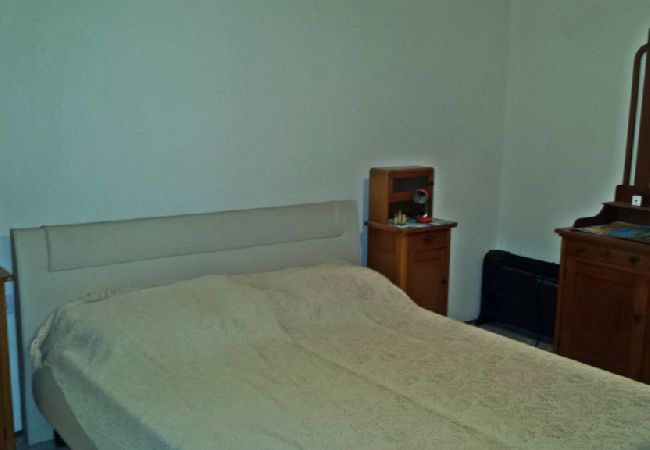 Apartament w Zlarin - Apartament w Zlarin z balkon, WIFI, Pralka (3813-2) Apartament w Zlarin - Apartament w Zlarin z balkon, WIFI, Pralka (3813-2)