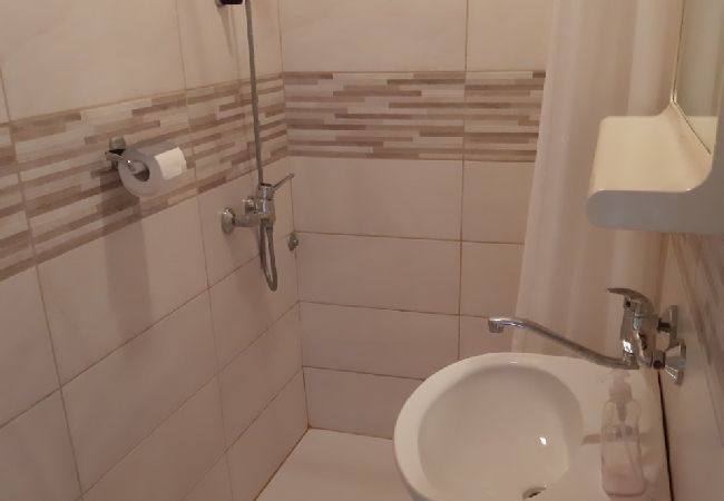 Apartament w Šibenik-Brodarica - Apartament w Brodarica z Widok na morze, taras, Klimatyzacja, WIFI (3814-1) Apartament w Šibenik-Brodarica - Apartament w Brodarica z Widok na morze, taras, Klimatyzacja, WIFI (3814-1)