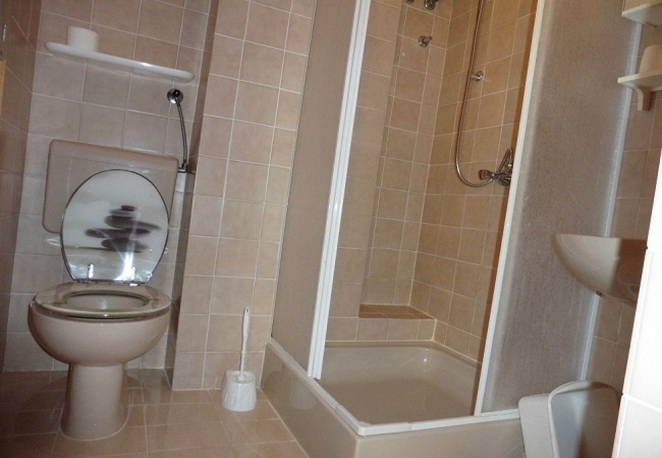 Apartament w Punat - Apartament w Punat z taras, Klimatyzacja, WIFI, Pralka (3829-3)